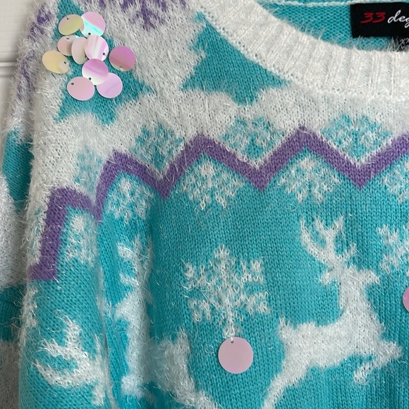 New. Women's Reindeer Graphic Holiday Sweater - Blue and White Size L and XL. - Picture 4 of 10